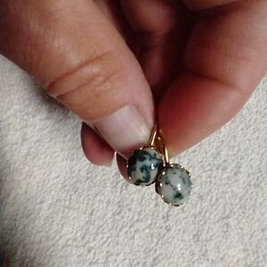 Green white wire stone earrings